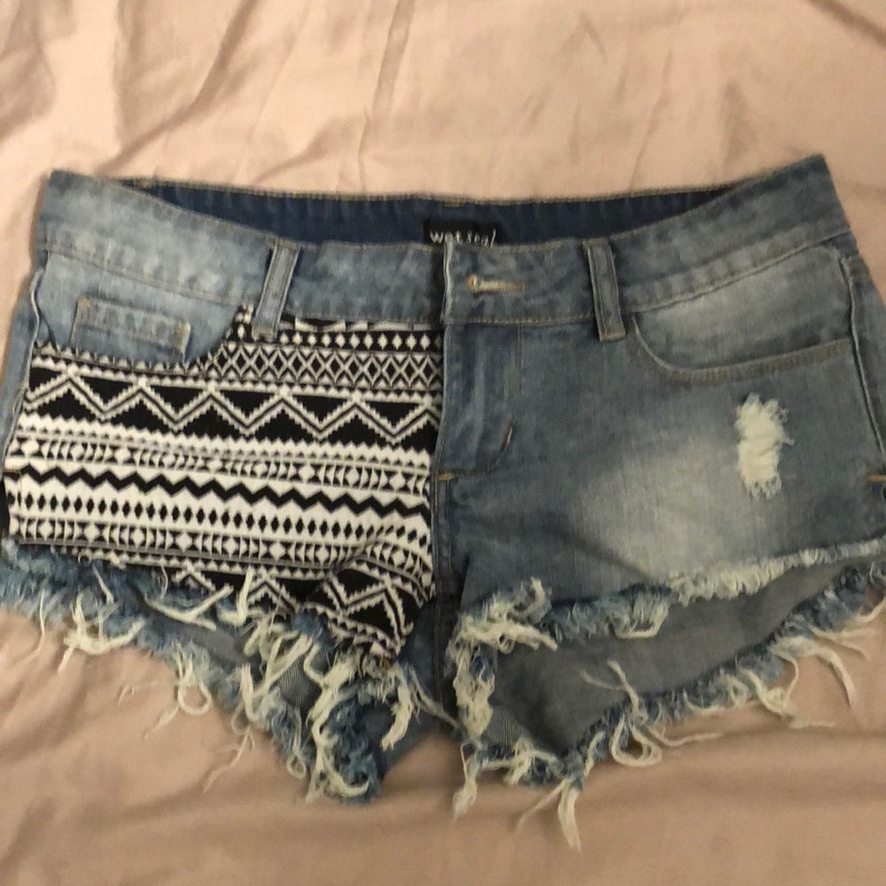 Patterned shorts